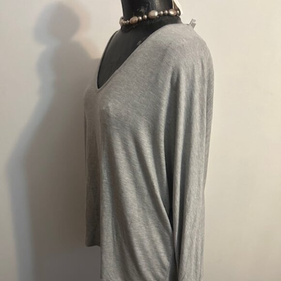 Joan Vass Misty Gray Heather Knit V-neck dolman sleeves top, size 1X - Picture 2 of 4
